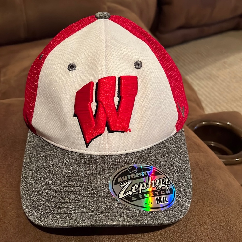 Zephyr Wisconsin Authentic Stretch Size M/L Red/Wht/Heather Grey New with Tags